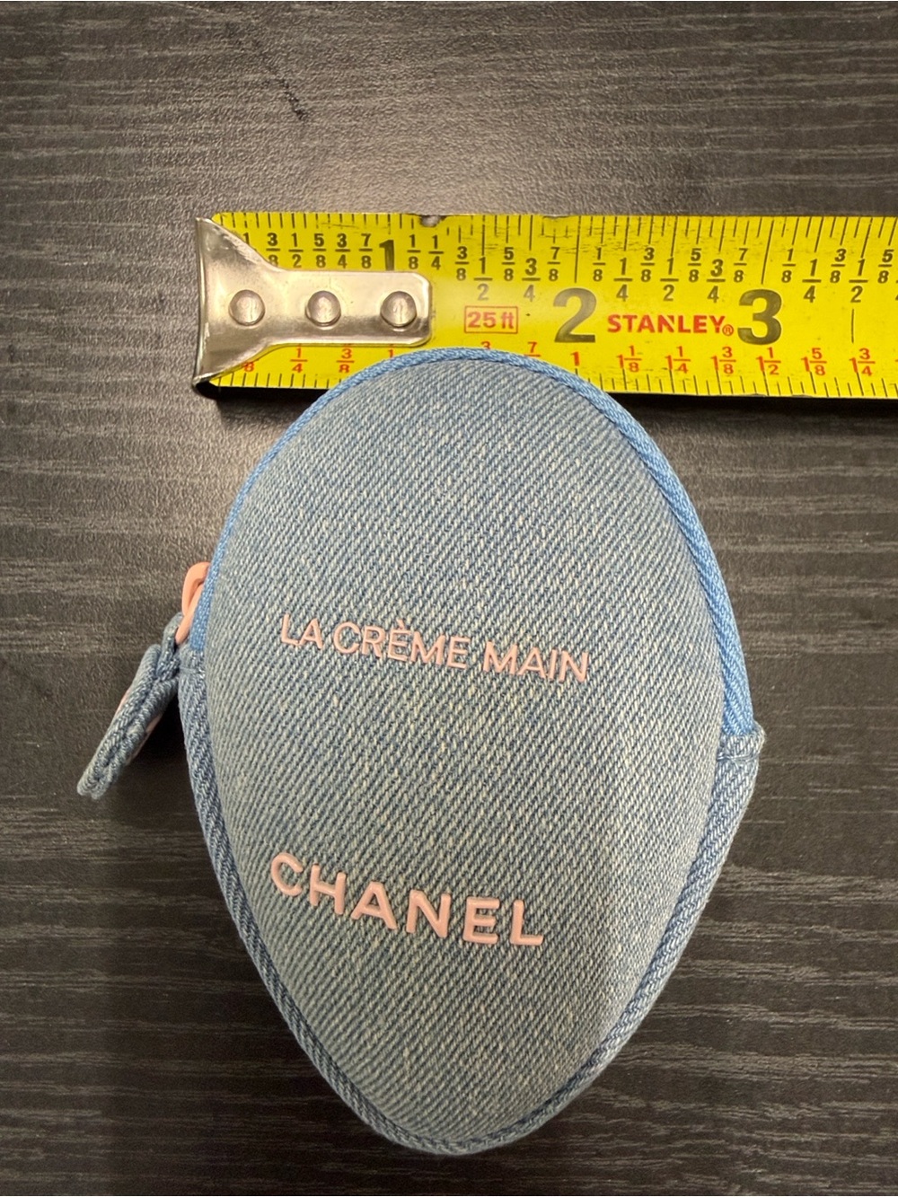 CHANEL Denim Blue Pouch with Pink Logo. - Picture 3 of 5